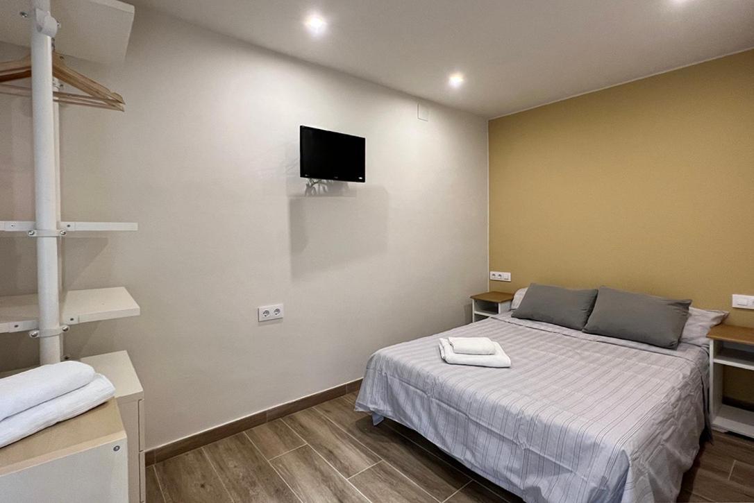 Oliveta Hostel Barcelona